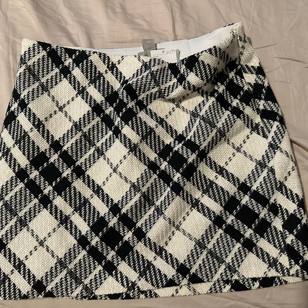 H&M Black and White Plaid Mini Skirt